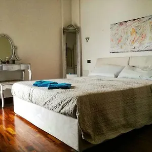 Apartamento 100 Viale Italia, La Spezia